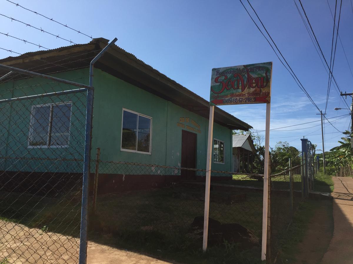 Sea View Hotel Little Corn Island Exterior photo